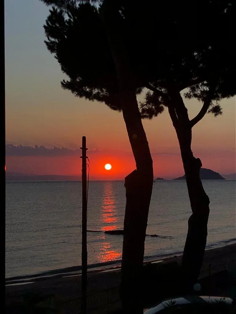 Apartment Beach House Cavo Italy